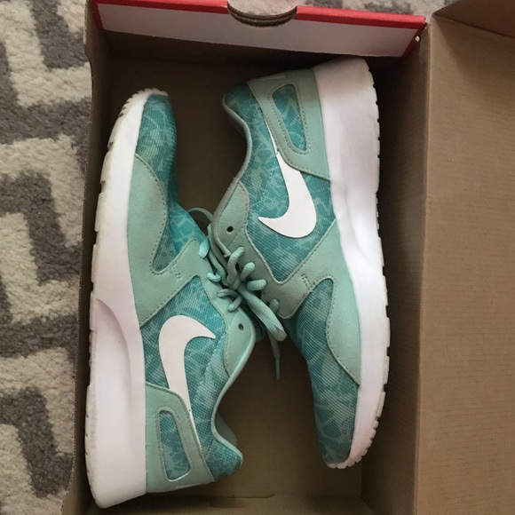 sold🧡Nike Tanjun Running shoes - Picture 3 of 6